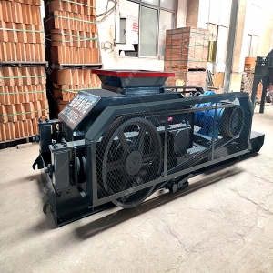 2PG400x400對輥破碎機(jī)發(fā)貨圖片_發(fā)往福建泉州_破碎瓜子石