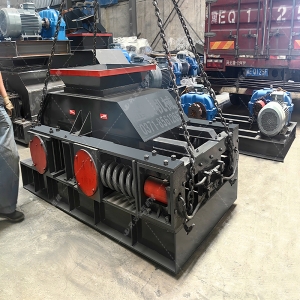 2PG86對輥破碎機發(fā)貨 中型破碎機設備發(fā)往浙江