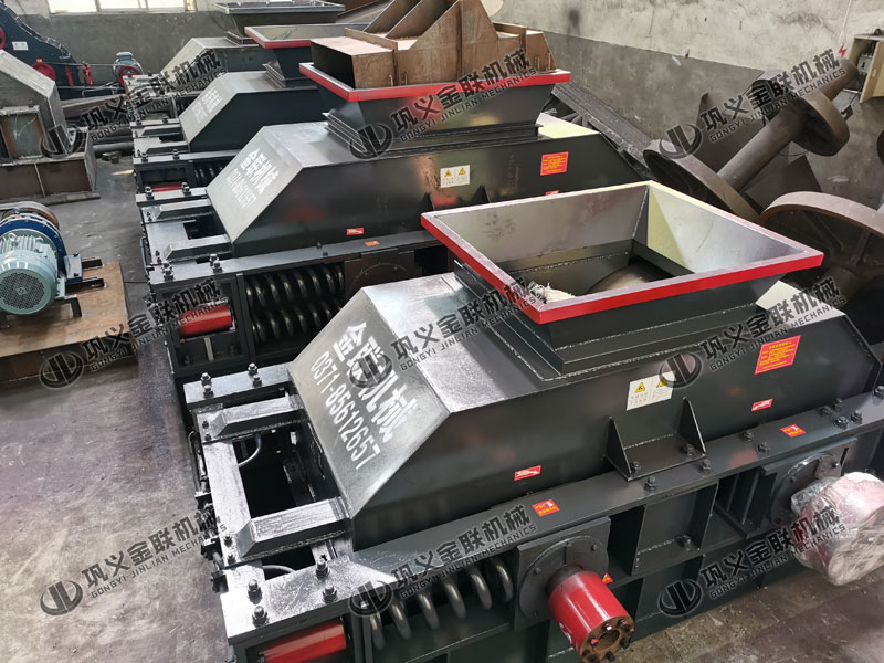 大型對輥破碎制砂機有哪些優勢，購買一臺需要多少錢？