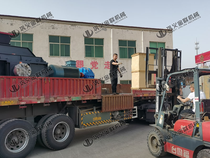 鵝卵石粉碎機廣泛用于哪些行業，原理是什么？