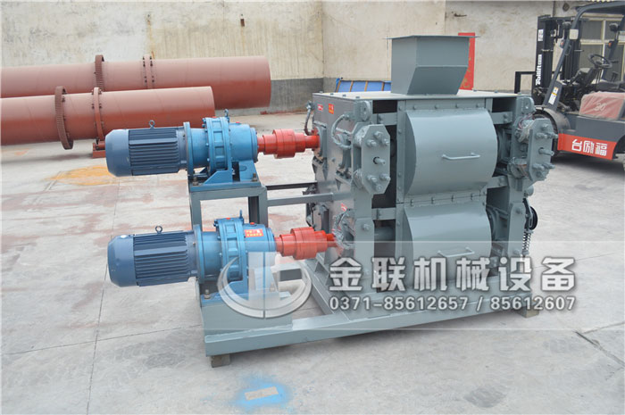 四輥式制砂機(jī)的齒輥磨損了能換嗎，怎么換？