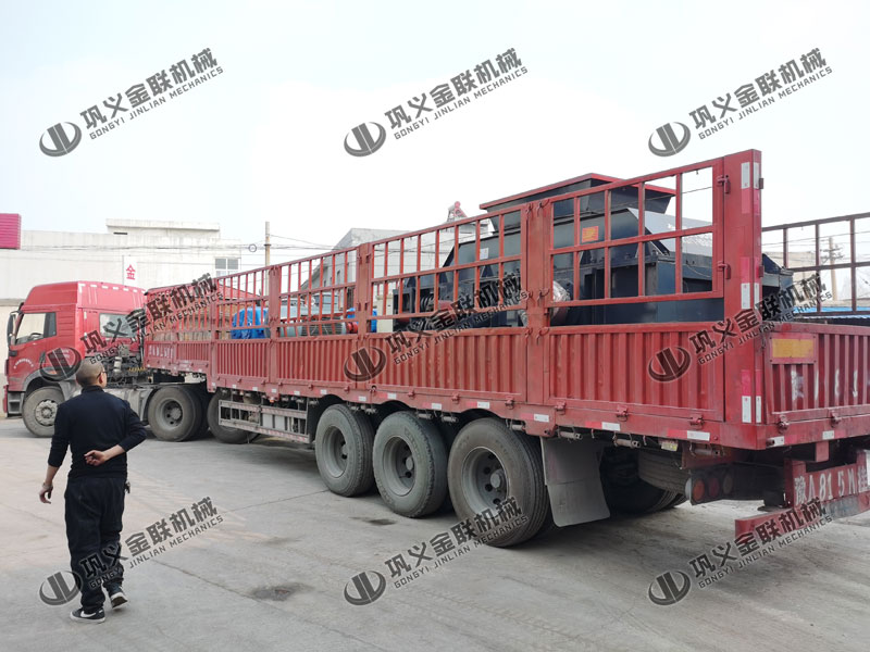 購(gòu)買兩輥破碎機(jī)哪個(gè)廠家好，質(zhì)量怎樣？