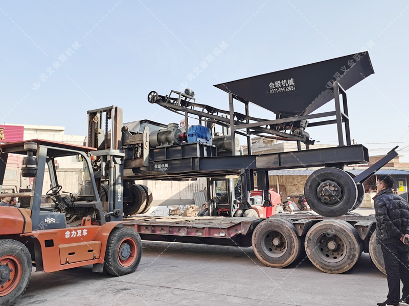 2PG1200x800大型移動(dòng)式對(duì)輥破碎機(jī)發(fā)貨 破碎石灰石