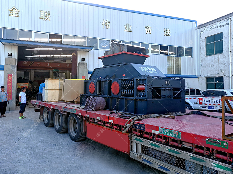 大型彈簧式對輥制砂機設備發貨圖片