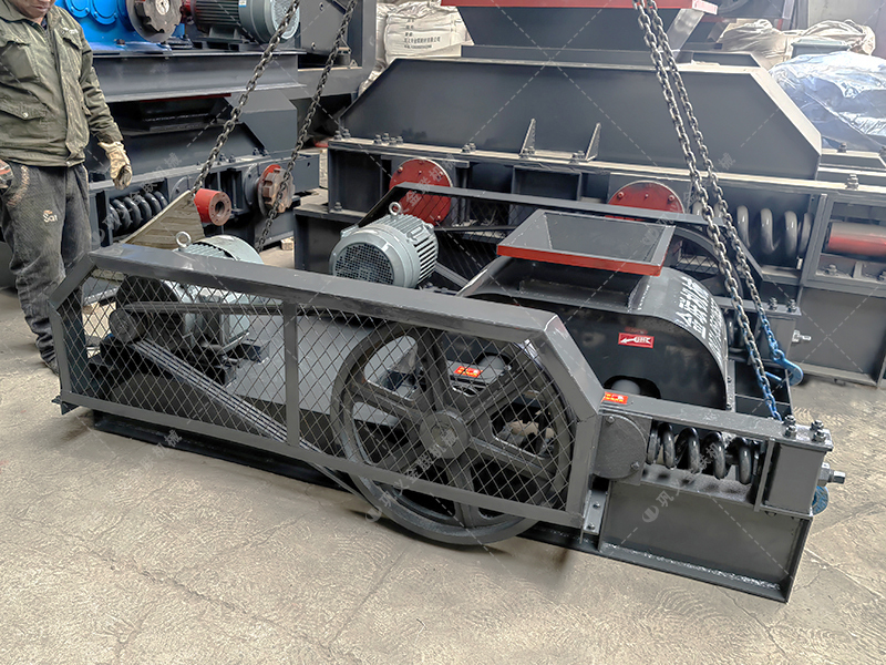 2pg400X250小型對輥破碎機發(fā)貨圖片_發(fā)往江蘇連云港_破水渣