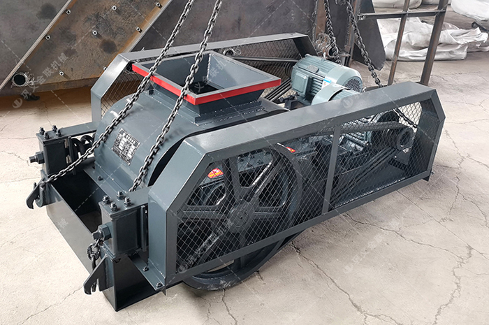 對(duì)輥制砂機(jī)在線報(bào)價(jià)/小型對(duì)輥式破碎機(jī)多少錢一臺(tái)？