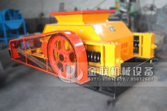 破碎玻璃用哪種設備,雙齒輥破碎機為您解決煩惱