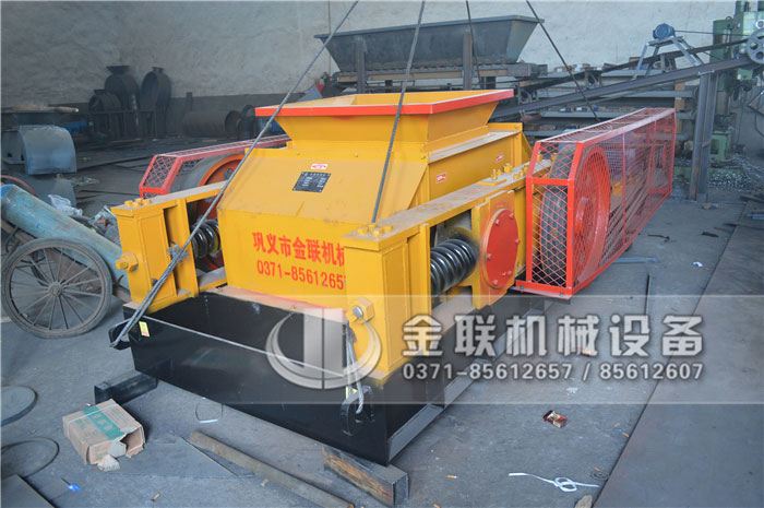 如何降低雙齒輥破碎機(jī)粉塵污染問(wèn)題
